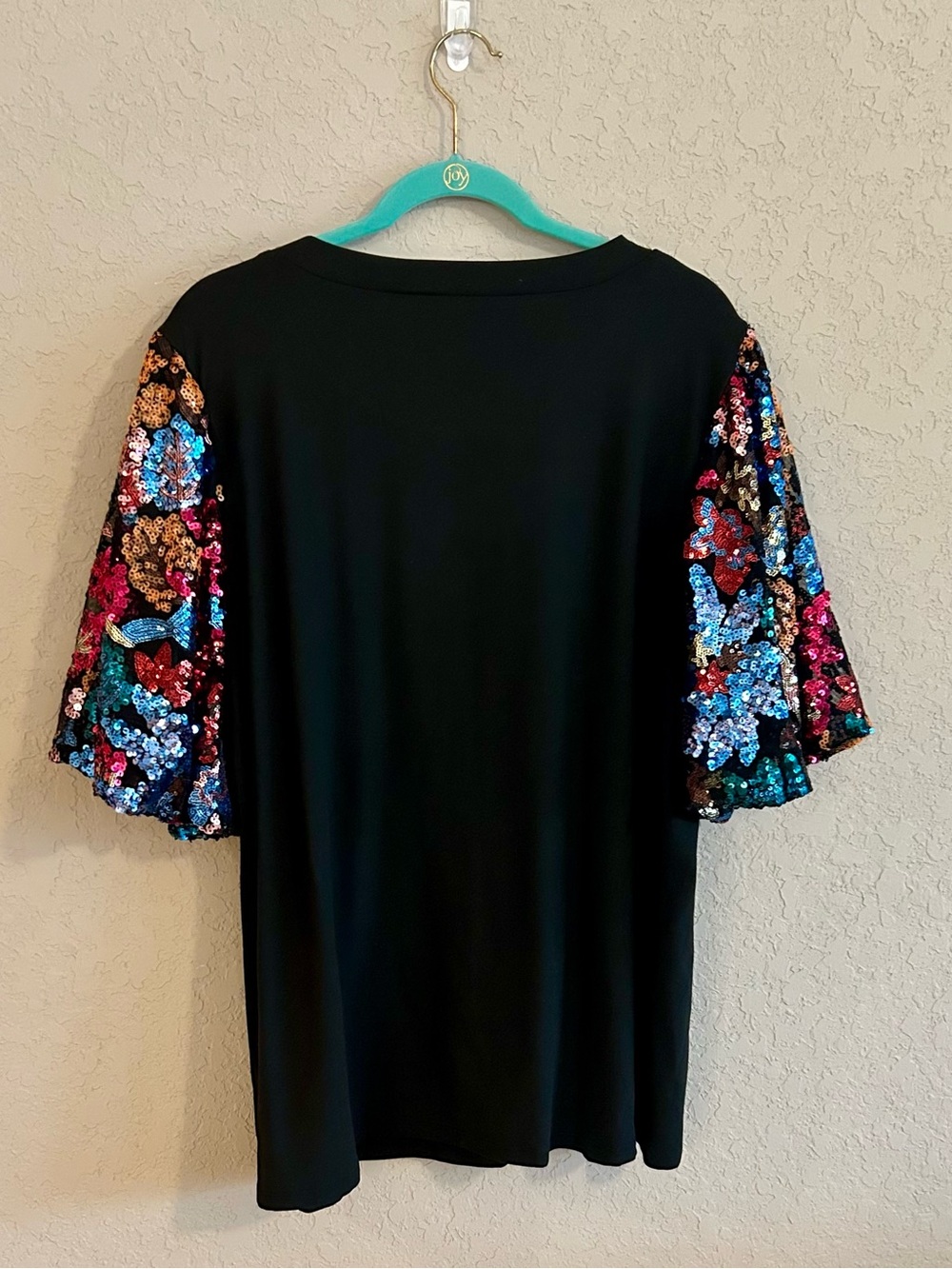 Sequin Puff-Sleeve Black Top - Picture 3 of 3